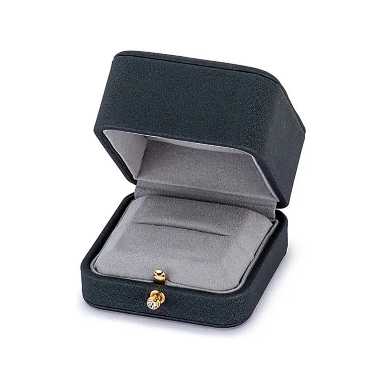 Curved Sweep Wedding Ring