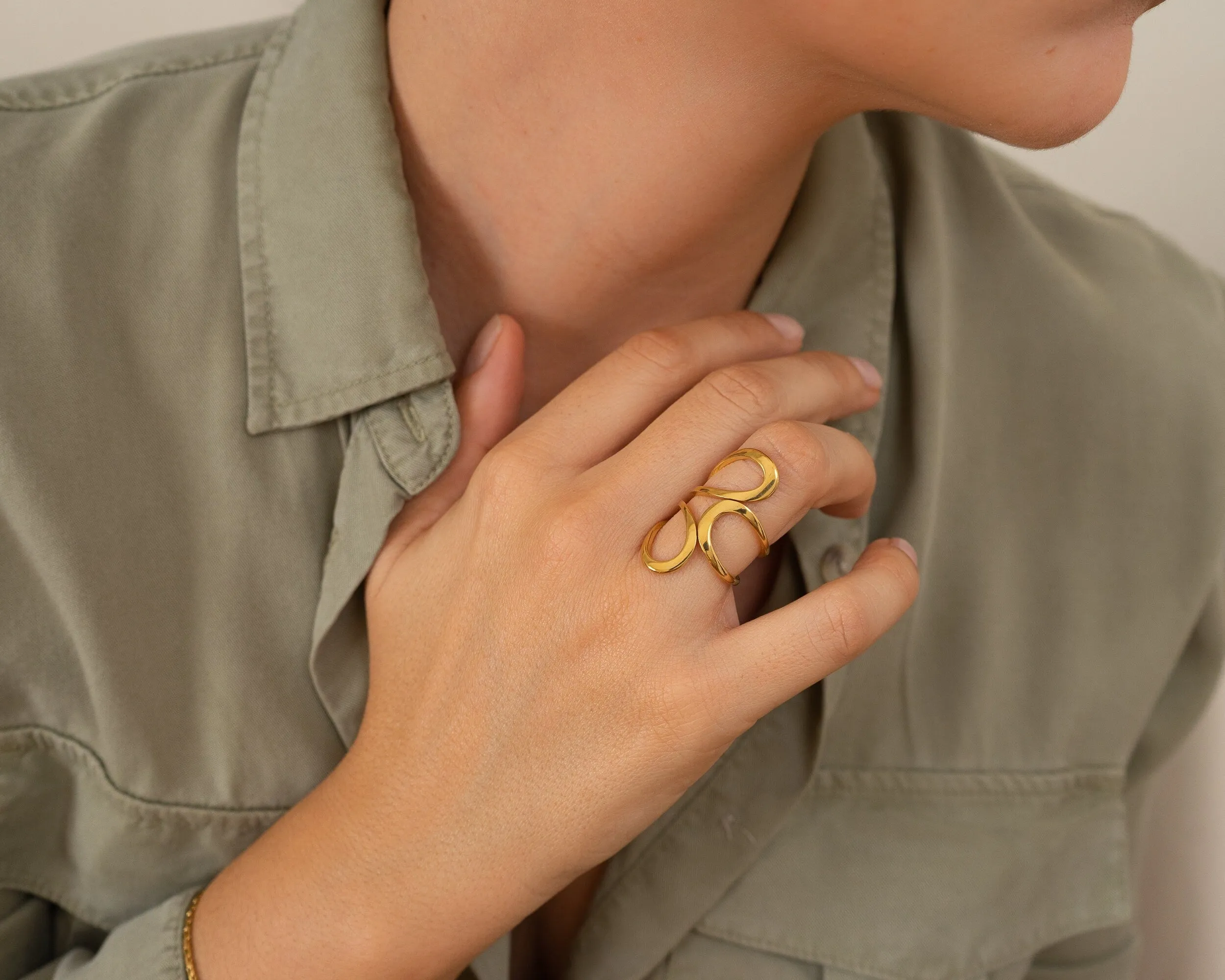 Gold Dainty Abstract Wireframe Ring
