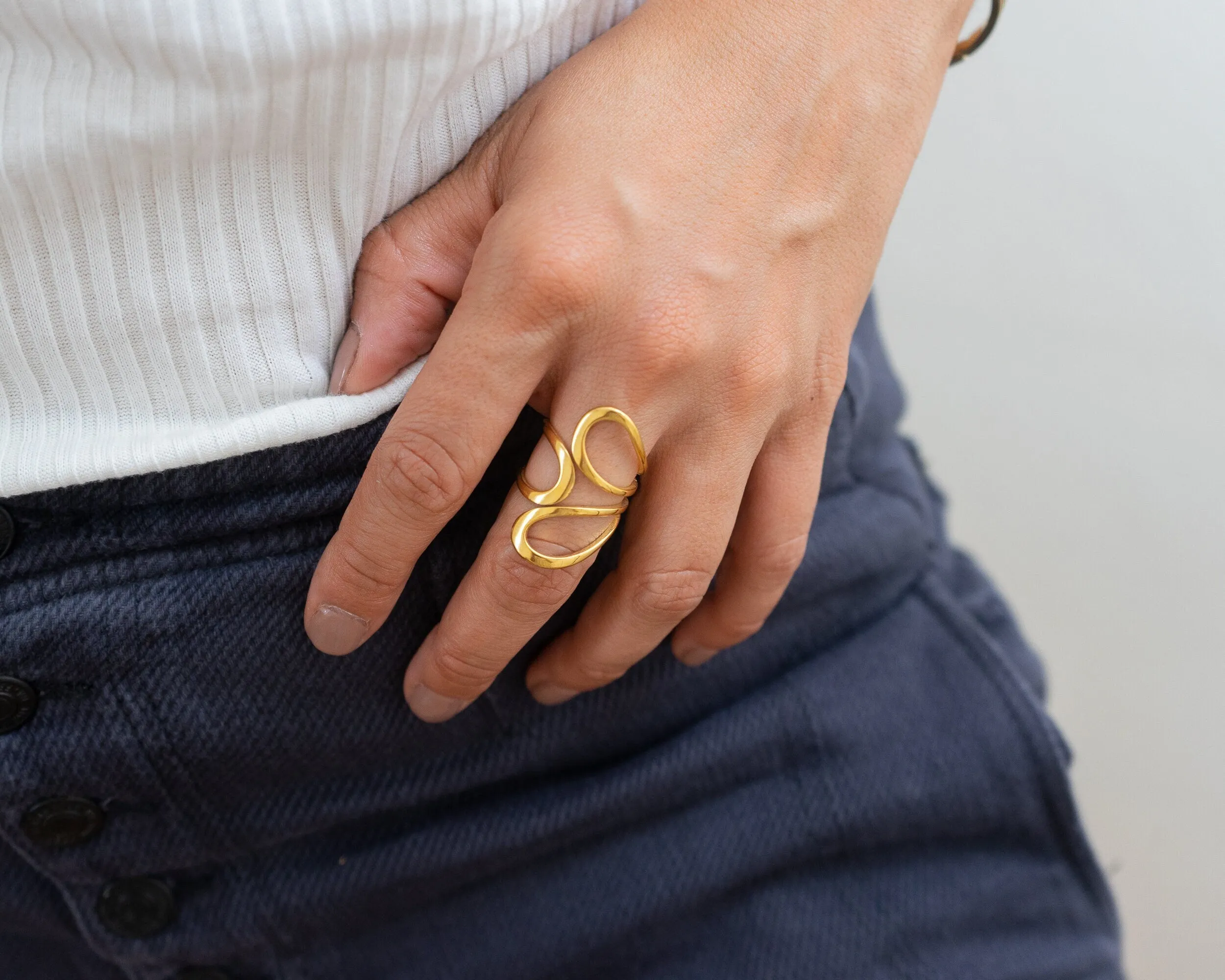 Gold Dainty Abstract Wireframe Ring