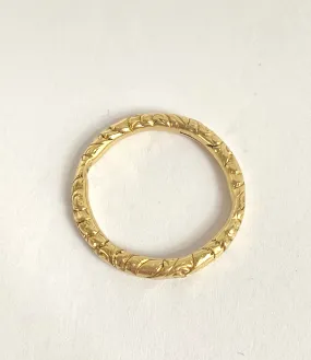 Large, Antique, Victorian 9ct Gold Engraved Split Ring, 4.39g