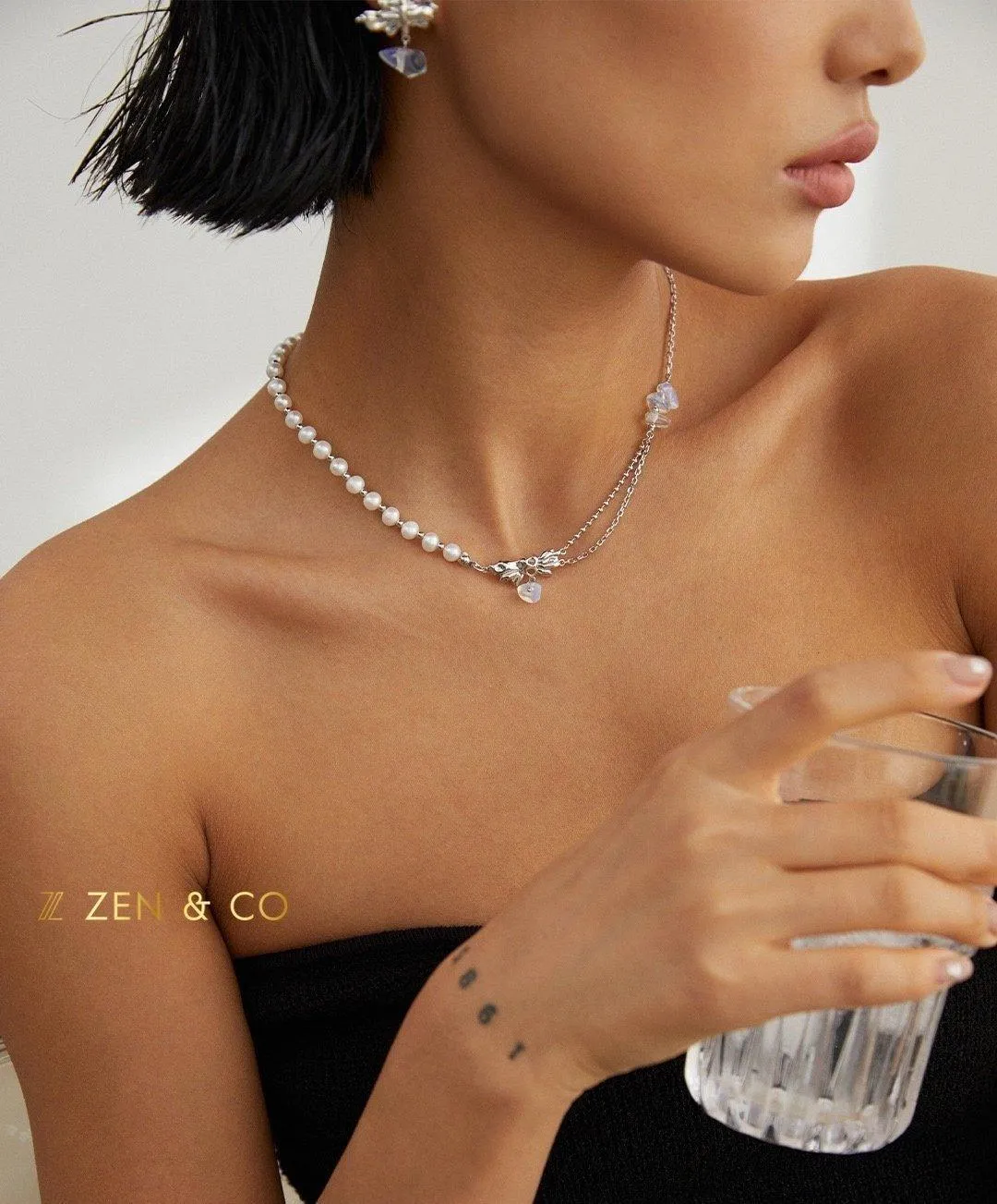 MAVIS Fantasy necklace with pearl and moonstone